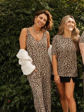 Smash and Tess. Nwot Leopard Print V-Neck TUESDAY WIDE LEG ROMPER
